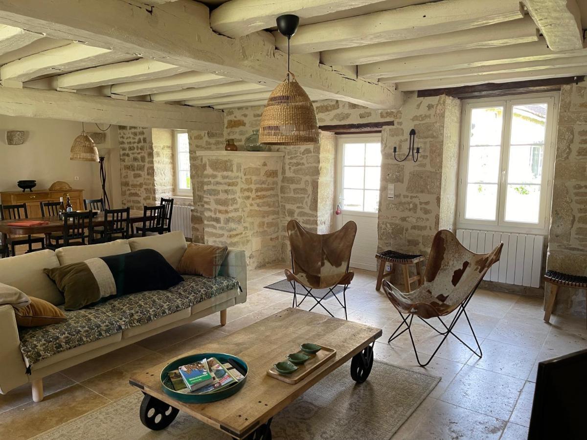 La Closerie De Gigny Maison Templiere Avec Piscine,Jacuzzi Exterior foto
